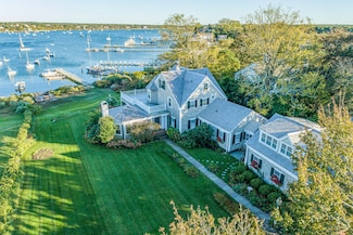 81 S Water St, Edgartown, MA 02539