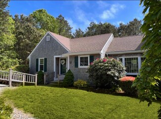 231 W Great Western Rd, Yarmouth Port, MA 02675