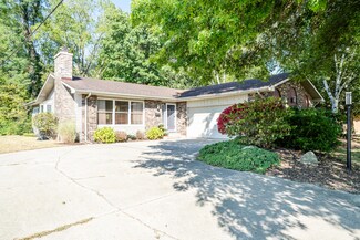 123 Bennett Ave, Hartford, MI 49057