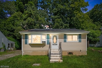 121 Brooklyn Stanhope Rd, Stanhope, NJ 07874