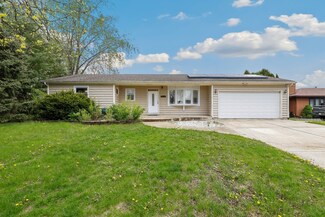 1018 Stonegate Rd, New Lenox, IL 60451