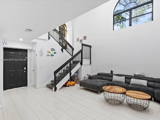 3400 Emerald Oaks Dr, Hollywood, FL 33021