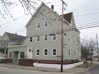 454 Amory St, Manchester, NH 03102