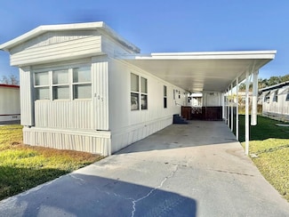 805 E Live Oak St, Wildwood, FL 34785