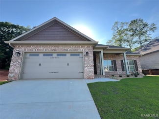 102 Georgetown Ave, Enterprise, AL 36330
