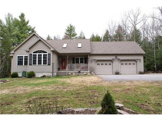 35 Knowles Ln, Lebanon, ME 04027