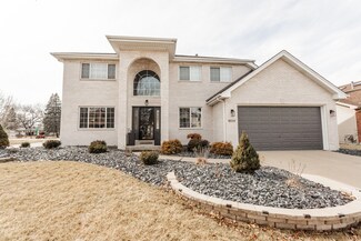 18034 Donatus Dr, Lansing, IL 60438