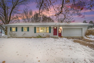 1081 Sir Knight Rd, Plainwell, MI 49080