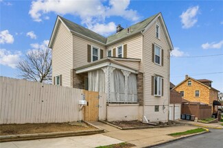 735 5th St, Trafford, PA 15085