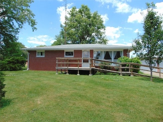 8545 E Jackson St, Du Quoin, IL 62832