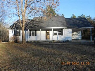 5352 Michie Pebble Hill Rd, Michie, TN 38357