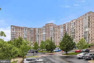 19355 Cypress Ridge Terrace Unit 414, Leesburg, VA 20176