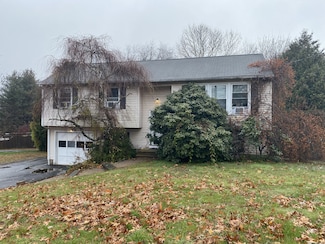 753 Evergreen Ave, Hamden, CT 06518