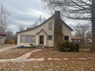 515 W Poplar St, Independence, KS 67301