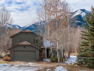 3100 W Bridger Rd, Wilson, WY 83014