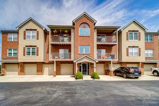 6987 Summit Lake Dr, Cincinnati, OH 45247
