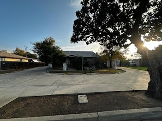 707 W Shields Ave, Fresno, CA 93705