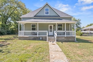 207 N Graham Ave, Wagoner, OK 74467