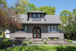 127 E Genesee St, Skaneateles, NY 13152