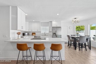 3902 E Windrose Dr, Phoenix, AZ 85032