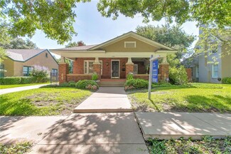 1301 Clover Ln, Fort Worth, TX 76107