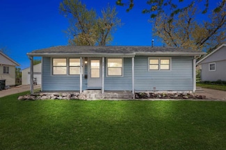4417 Loraine St NE, Cedar Rapids, IA 52402