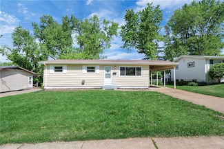 1065 Hadwin Dr, Florissant, MO 63033
