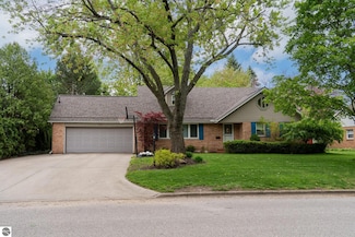 1320 E Chippewa St, Mount Pleasant, MI 48858