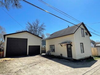 225 11th Ave NE, Rochester, MN 55906