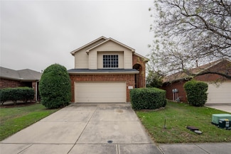 5933 Kristen Dr, Fort Worth, TX 76131