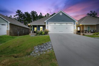 44 N Barnes Field Dr, Hattiesburg, MS 39402