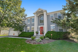 2 Barton Creek Ct, Lake In the Hills, IL 60156