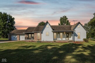 10052 N Carver Dr E, Mooresville, IN 46158