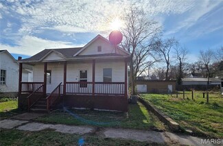 30 W 5th St, Newburg, MO 65550