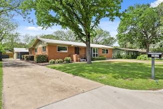 1017 Stanley St, Denton, TX 76201