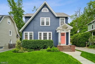51 S Pierson Rd, Maplewood, NJ 07040