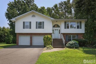 3 Ronna Ct, Monmouth Junction, NJ 08852