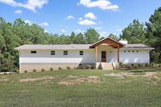 2794 Simpson Hwy 13, Mendenhall, MS 39114