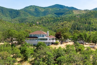 5311 Pioneer Rd, Medford, OR 97501