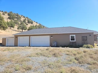 11435 Hill Rd, Klamath Falls, OR 97603