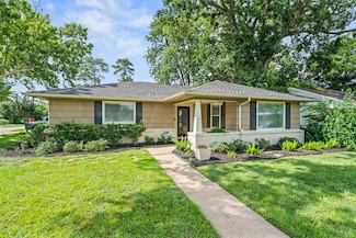 1526 Du Barry Ln, Houston, TX 77018