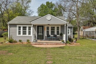 444 N Elm St, Jenks, OK 74037