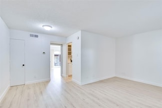 2314 Parker Ln Unit 12, Austin, TX 78741