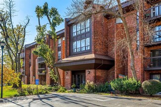 572 Coeur de Royale Dr Unit 308, Saint Louis, MO 63141