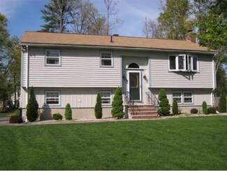 44 Old Coach Rd, Salem, NH 03079