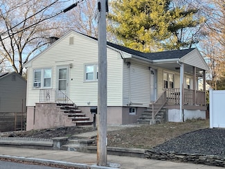 19 Macullar Rd, West Roxbury, MA 02132
