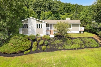 29 Miller Hill Dr, Lagrangeville, NY 12540