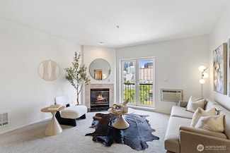 510 6th Ave S Unit 804, Seattle, WA 98104