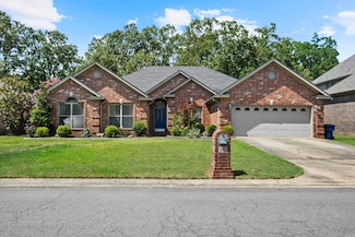 117 Marseille Dr, Maumelle, AR 72113