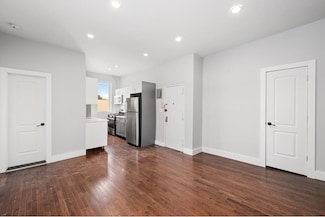164 Dikeman St Unit 3, Redhook, NY 11231